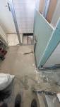 Agrandissement de la salle de bain sur le vide de la cage d'escalier 