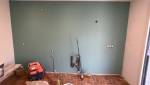 Rénovation cuisine à Rives : électricité, plomberie et murs neufs.