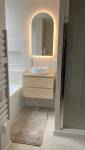 Salle de bain entièrement rénovée 