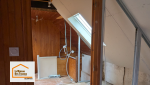 Rénovation intérieure en cours à Loctudy avec réorganisation des pièces, création de cloisons et modernisation des espaces sous toiture dans le Finistère Sud.