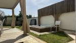 Aménagement de Jardin Cocooning avec Jacuzzi et Pergola