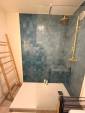 Douche à l'italienne, détail robinetterie laiton