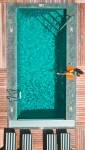Piscine coque ou piscine béton : laquelle choisir ?