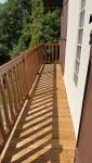 un plancher de balcon beau et sécurisé