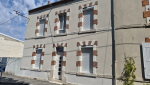 Façade rénovée avec des enduits à la chaux