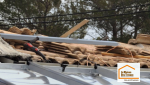 Installation de la structure destinée à accueillir les panneaux photovoltaïques sur une maison à Venelles (13770), dans le cadre d’un projet de rénovation énergétique accompagné par La Maison Des Travaux Aix-en-Provence.