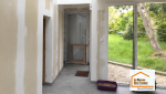 Chantier d'isolation thermique des murs d'une maison à Aix-en-Provence (13090), accompagné par La Maison Des Travaux pour améliorer les performances énergétiques du logement.