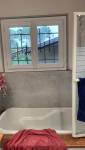 Salle de bain PMR rénovée à Lège-Cap-Ferret (33950)
