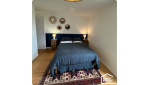 Chambre lumineuse à l'étage 