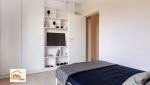 Chambre rénovée près de Treffiagat avec murs et plafond entièrement repris pour offrir un espace plus lumineux, moderne et agréable à vivre. Une réalisation accompagnée par La Maison Des Travaux Quimper.