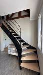 escalier en bois et en acier