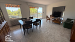 Salon rénové lors d'une rénovation complète d'appartement près d'Aix-en-Provence, avec des espaces lumineux et un confort entièrement repensé.