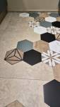 Carreaux hexagonaux enchevêtrés dans le carrelage 80x80