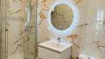 salle de bain appartement gris