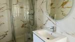 salle de bain appartement bleu
