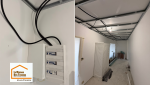 Travaux de rénovation électrique dans un appartement à Aix-en-Provence : reprise complète des circuits avant la pose du plafond et les finitions intérieures.