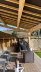 Avant travaux : espace sous terrasse couvert destiné à accueillir une cuisine d'été fonctionnelle et conviviale.