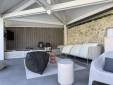 un pool house pour passer du bon temps en famille et entre amis