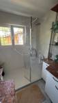 Salle de bain PMR rénovée à Lège-Cap-Ferret (33950)