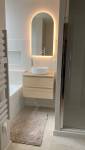 Salle de bain entièrement rénovée 