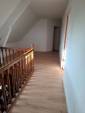 Décoration intérieure avec peinture et parquet flottant à l'étage d'une maison - Chalamont 01320