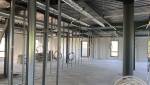 Création de surfaces de bureaux, rails et cloisonnements