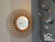 Aménagement d’une entrée avec grand placard miroir dans une maison à Damgan