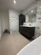 Salle de bain rénovée avec mobilier suspendu - Montauban 82000