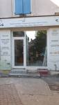 Façade du local commercial en cours de réaménagement à Voiron.