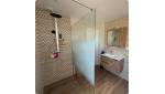Rénovation de salle de bain : modernité, lumière et intimité - Beauvoir 50170