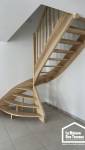 Escalier en bois avec garde-corps à barreaux verticaux à Arzon