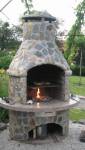 barbecue en pierre arrondi