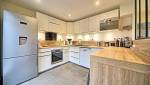 Cuisine Montgeron spots grands carreaux de carrelage nombreux rangements