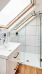 Aménager une salle de bains sous combles