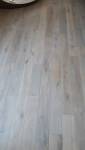 Pose de parquet massif gris à Guebwiller