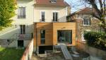 Extension moderne en bois.
