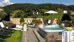 spa extérieur en place centrale de la terrasse