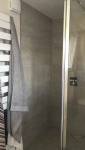 Paroi de douche, salle de bain rénové à Saint Louis