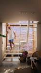 Escalier en bois avec rangement en dessous 