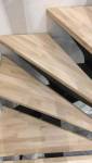 Marches en bois et limon acier
