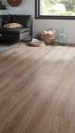 Sol en vinyle style parquet 