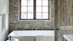 Très beau mur en pièce dans cette salle de bain