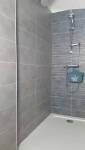 receveur extra plat et salle d'eau