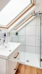 Aménager une salle de bains sous combles