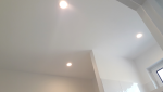 Spots encastrés au plafond