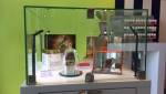 Aménagement d'une vitrine à Honfleur