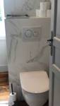 Rénover les toilettes d'une salle de bain à Trouville