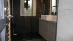Poser une vasque dans une salle de bain à Honfleur