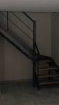 Escalier pour accès à la mezzanine à Saintes