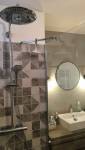 Rénovation de salle de bains en Loire-Atlantique - douche à l'italienne et vasque